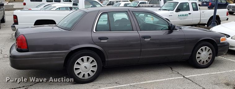 image for item DF3347 2007 Ford Crown Victoria Police Interceptor