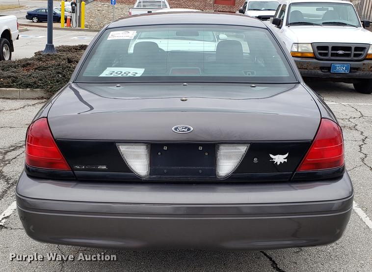 image for item DF3347 2007 Ford Crown Victoria Police Interceptor