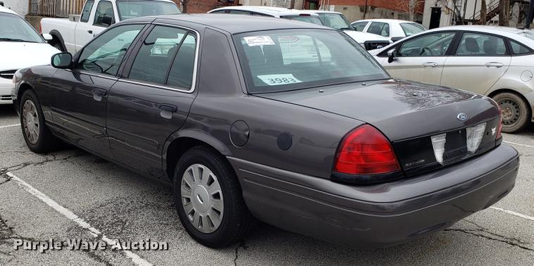 image for item DF3347 2007 Ford Crown Victoria Police Interceptor
