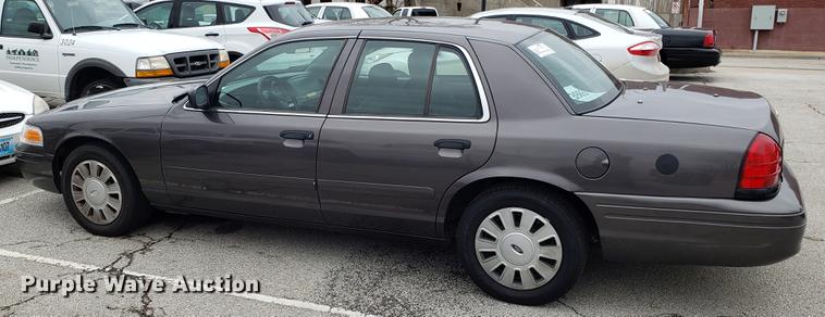 image for item DF3347 2007 Ford Crown Victoria Police Interceptor