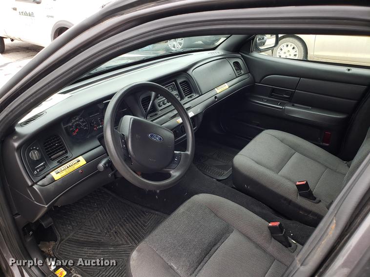 image for item DF3347 2007 Ford Crown Victoria Police Interceptor