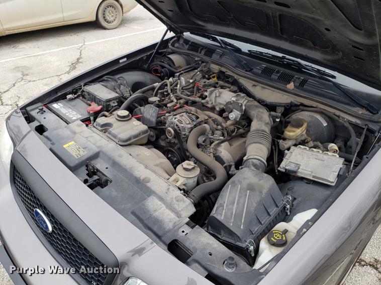 image for item DF3347 2007 Ford Crown Victoria Police Interceptor
