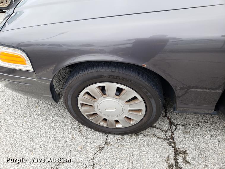 image for item DF3347 2007 Ford Crown Victoria Police Interceptor