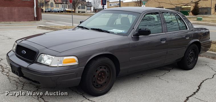 image for item DF3348 2007 Ford Crown Victoria Police Interceptor