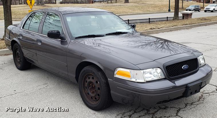 image for item DF3348 2007 Ford Crown Victoria Police Interceptor