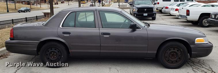 image for item DF3348 2007 Ford Crown Victoria Police Interceptor