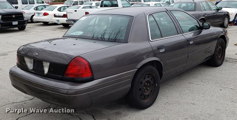 image for item DF3348 2007 Ford Crown Victoria Police Interceptor