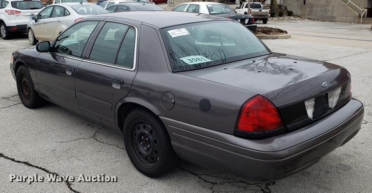 image for item DF3348 2007 Ford Crown Victoria Police Interceptor