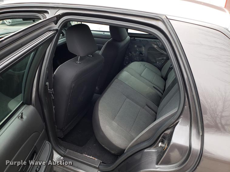 image for item DF3348 2007 Ford Crown Victoria Police Interceptor