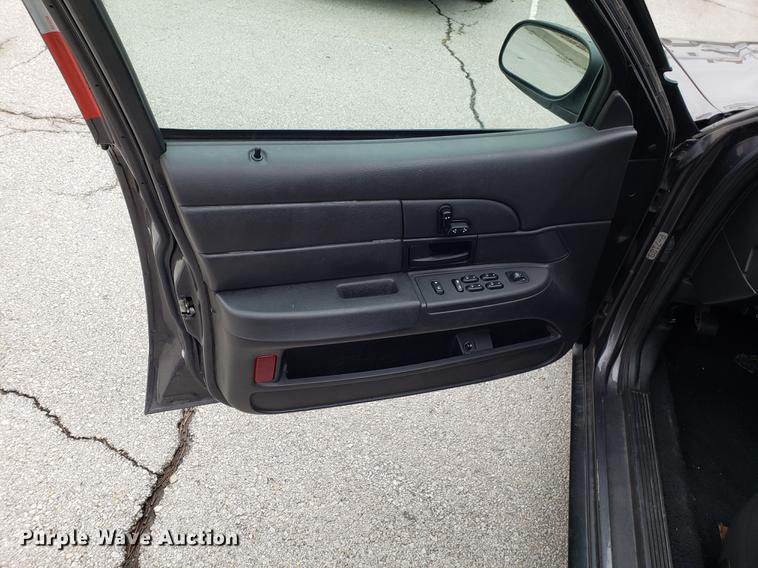 image for item DF3348 2007 Ford Crown Victoria Police Interceptor