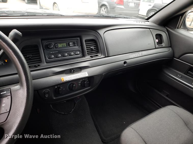 image for item DF3348 2007 Ford Crown Victoria Police Interceptor