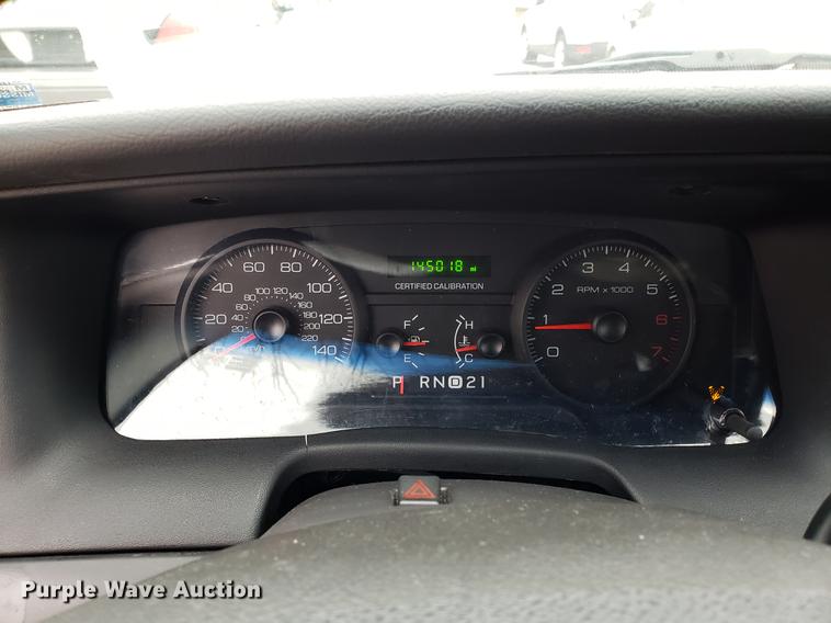 image for item DF3348 2007 Ford Crown Victoria Police Interceptor