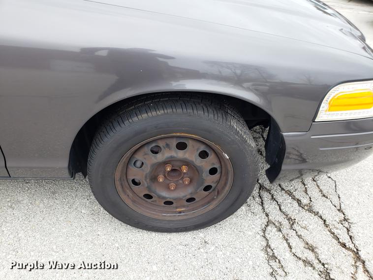 image for item DF3348 2007 Ford Crown Victoria Police Interceptor