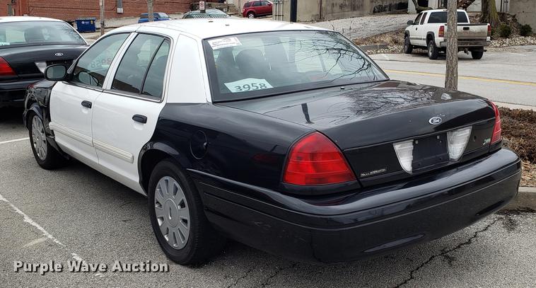 image for item DF3349 2010 Ford Crown Victoria Police Interceptor