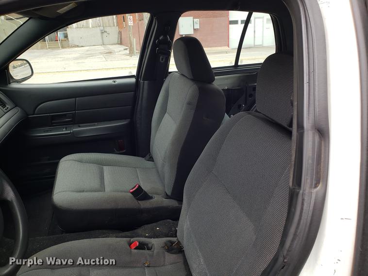 image for item DF3349 2010 Ford Crown Victoria Police Interceptor