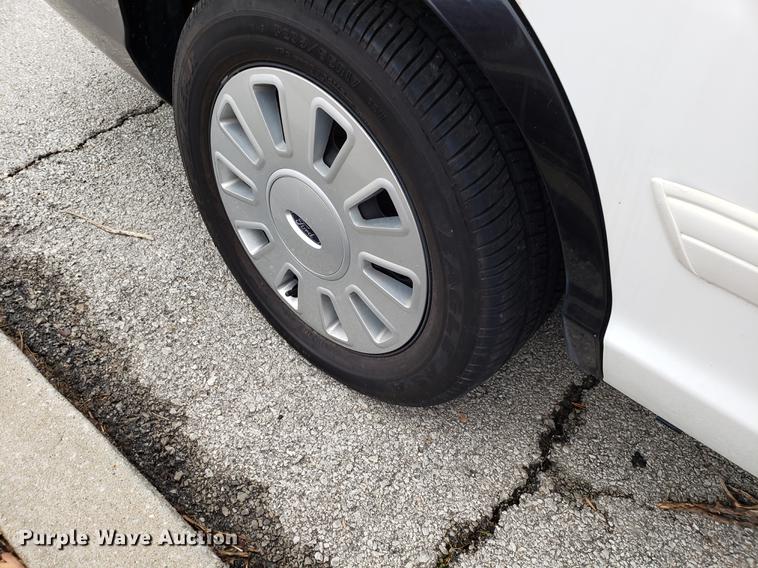 image for item DF3349 2010 Ford Crown Victoria Police Interceptor