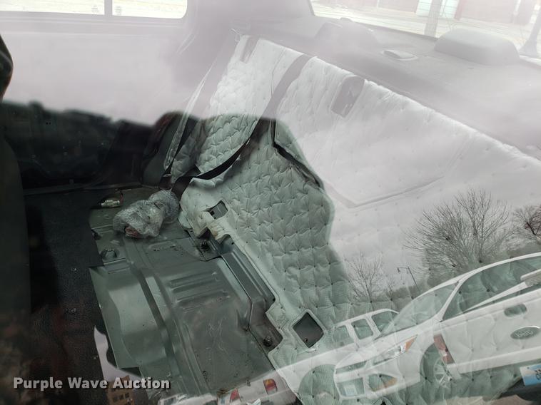 image for item DF3350 2011 Ford Crown Victoria Police Interceptor