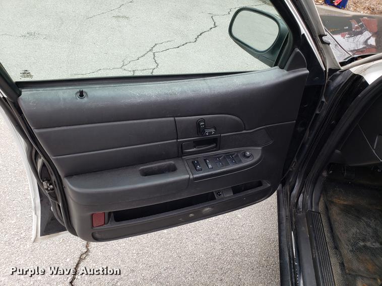 image for item DF3350 2011 Ford Crown Victoria Police Interceptor