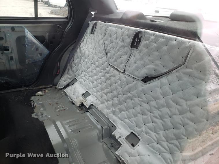 image for item DF3351 2010 Ford Crown Victoria Police Interceptor