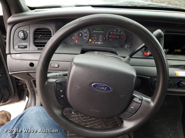 image for item DF3351 2010 Ford Crown Victoria Police Interceptor