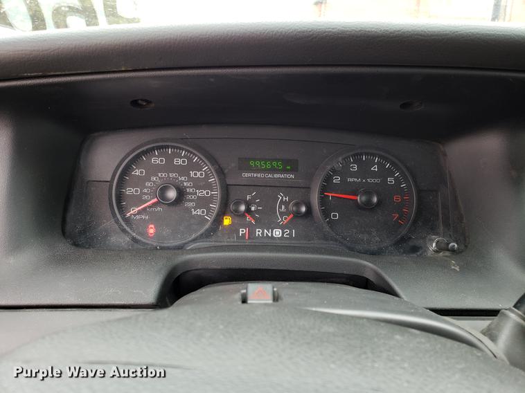 image for item DF3351 2010 Ford Crown Victoria Police Interceptor