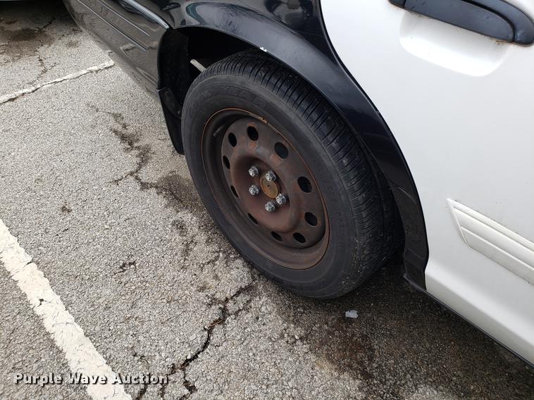 image for item DF3351 2010 Ford Crown Victoria Police Interceptor