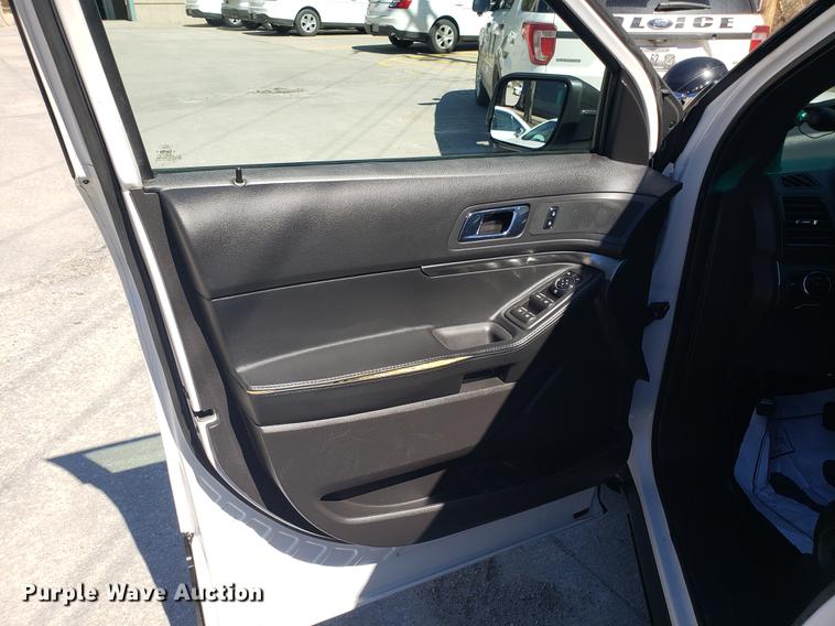 image for item DF3361 2015 Ford Explorer Police SUV