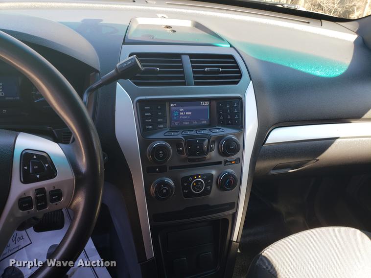 image for item DF3361 2015 Ford Explorer Police SUV