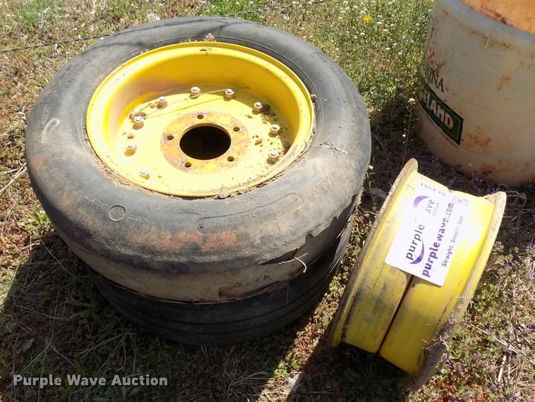 image for item DF4391 (2) 27.75x8.75-14.5 airplane tires and wheels