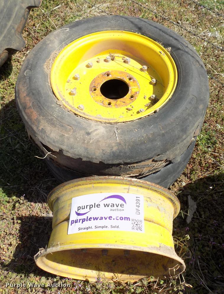 image for item DF4391 (2) 27.75x8.75-14.5 airplane tires and wheels