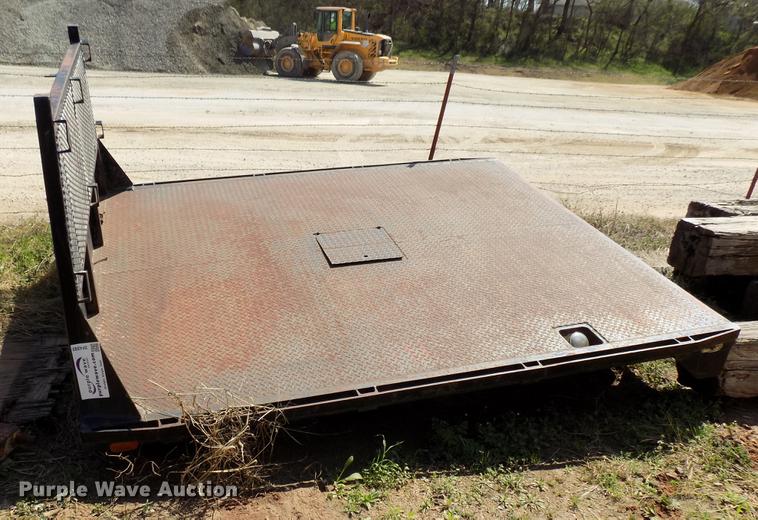 image for item DF4393 9'L x 94"W flatbed