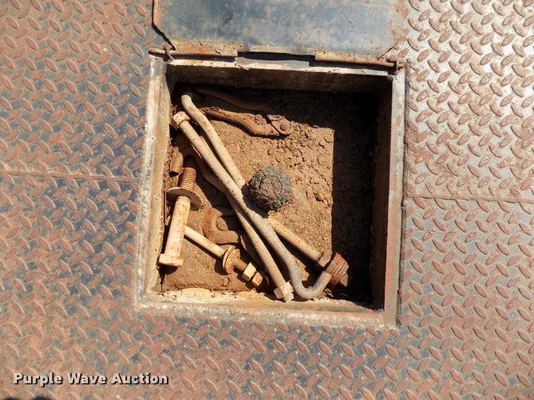 image for item DF4393 9'L x 94"W flatbed