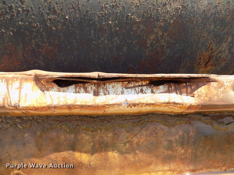 image for item DF4394 Dump truck end gate