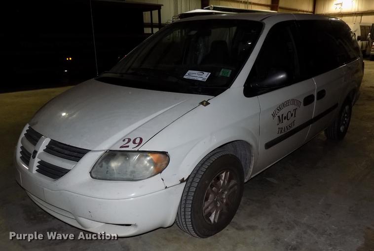 image for item DF4420 2005 Dodge Grand Caravan van