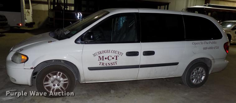 image for item DF4420 2005 Dodge Grand Caravan van