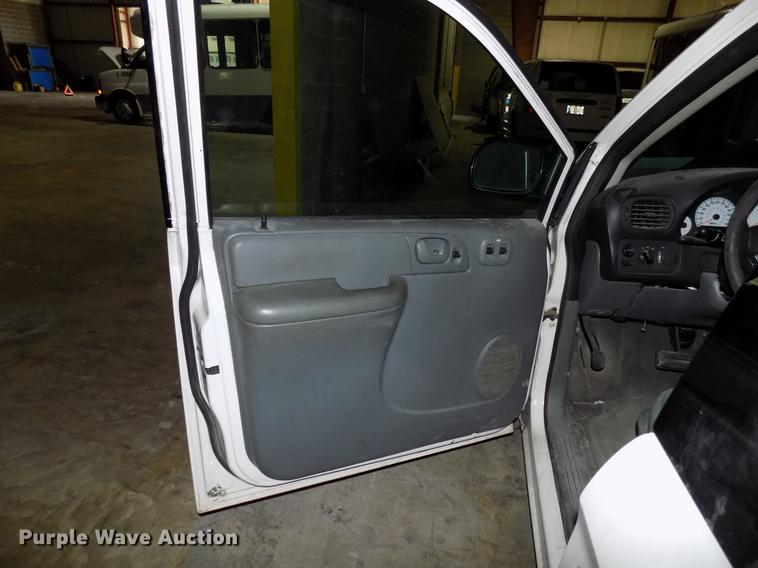 image for item DF4420 2005 Dodge Grand Caravan van