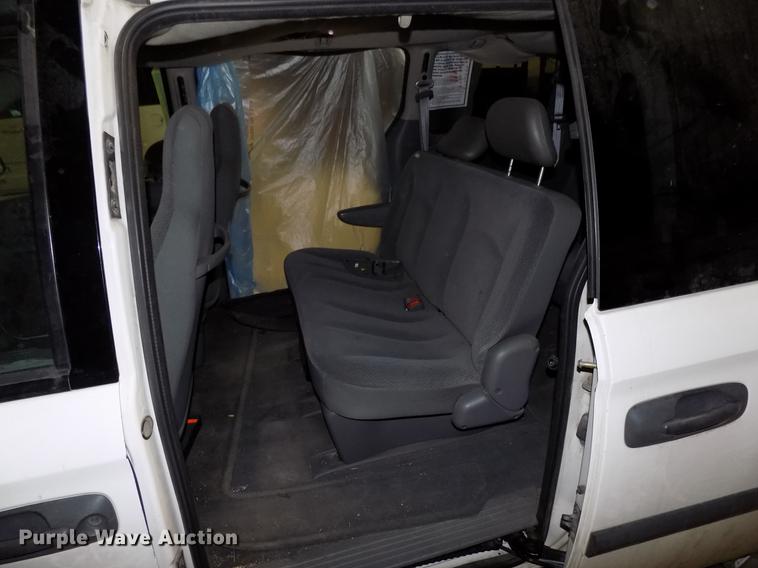 image for item DF4420 2005 Dodge Grand Caravan van