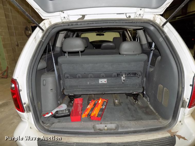 image for item DF4420 2005 Dodge Grand Caravan van
