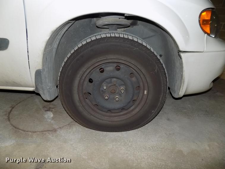 image for item DF4420 2005 Dodge Grand Caravan van
