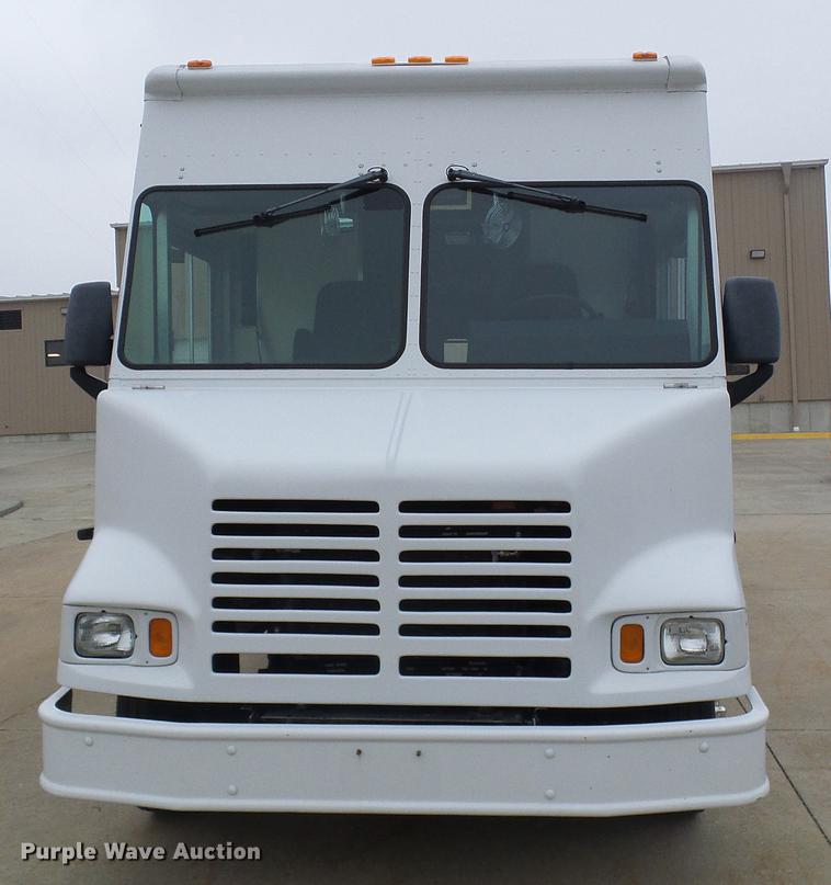 image for item DF7137 2003 Freightliner MT55 DWI/DUI enforcement/command center truck