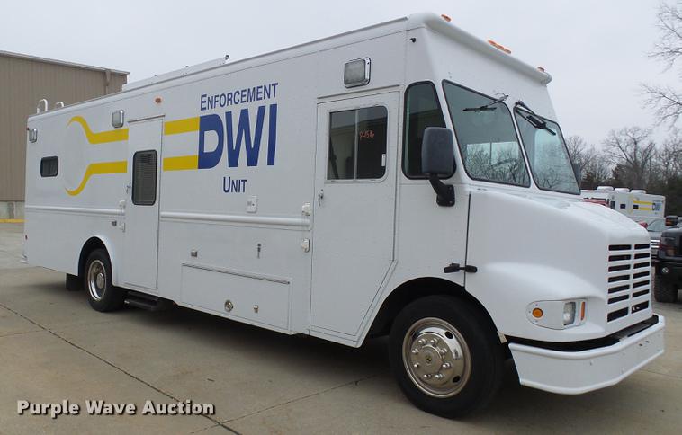 image for item DF7137 2003 Freightliner MT55 DWI/DUI enforcement/command center truck