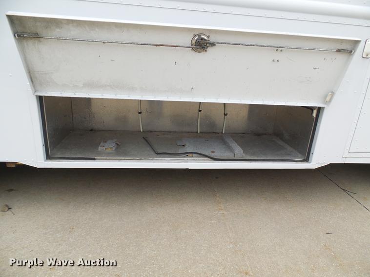 image for item DF7137 2003 Freightliner MT55 DWI/DUI enforcement/command center truck