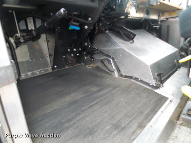 image for item DF7137 2003 Freightliner MT55 DWI/DUI enforcement/command center truck