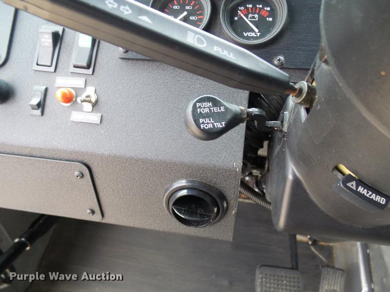 image for item DF7137 2003 Freightliner MT55 DWI/DUI enforcement/command center truck