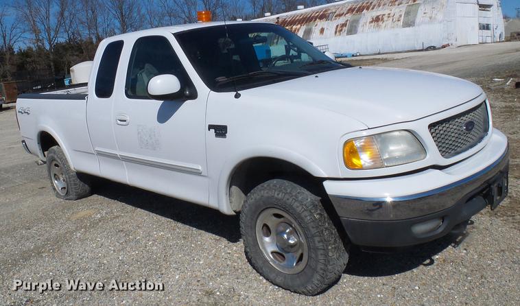 image for item DF7155 2001 Ford F150 SuperCab pickup truck