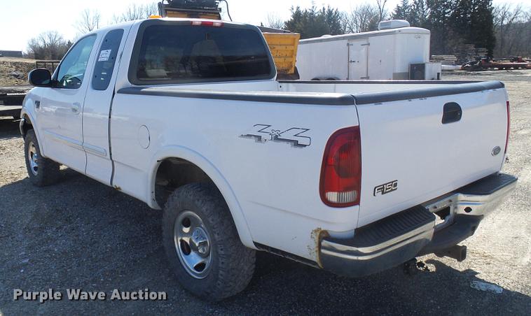 image for item DF7155 2001 Ford F150 SuperCab pickup truck