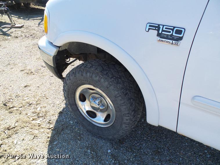 image for item DF7155 2001 Ford F150 SuperCab pickup truck