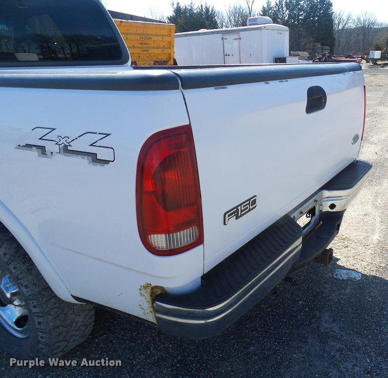 image for item DF7155 2001 Ford F150 SuperCab pickup truck