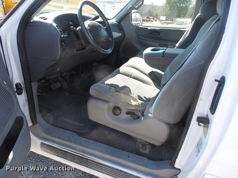 image for item DF7155 2001 Ford F150 SuperCab pickup truck