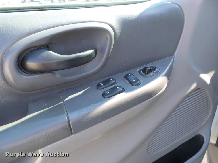 image for item DF7155 2001 Ford F150 SuperCab pickup truck